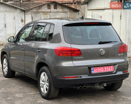Сірий Фольксваген Тігуан, об'ємом двигуна 2 л та пробігом 224 тис. км за 8999 $, фото 29 на Automoto.ua