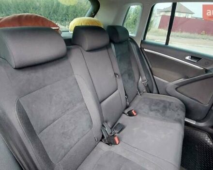 Серый Фольксваген Тигуан, объемом двигателя 1.98 л и пробегом 139 тыс. км за 14400 $, фото 14 на Automoto.ua