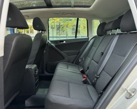 Серый Фольксваген Тигуан, объемом двигателя 2 л и пробегом 170 тыс. км за 9990 $, фото 10 на Automoto.ua