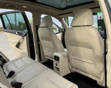 Сірий Фольксваген Тігуан, об'ємом двигуна 2 л та пробігом 184 тис. км за 11500 $, фото 20 на Automoto.ua