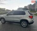 Серый Фольксваген Тигуан, объемом двигателя 1.98 л и пробегом 168 тыс. км за 11300 $, фото 4 на Automoto.ua