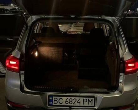 Сірий Фольксваген Тігуан, об'ємом двигуна 1.98 л та пробігом 211 тис. км за 12000 $, фото 9 на Automoto.ua