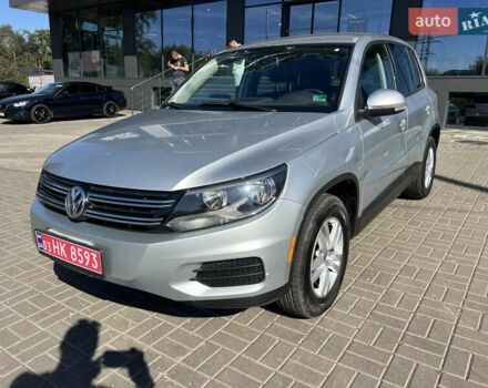 Сірий Фольксваген Тігуан, об'ємом двигуна 2 л та пробігом 160 тис. км за 9999 $, фото 3 на Automoto.ua