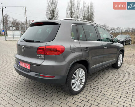 Серый Фольксваген Тигуан, объемом двигателя 1.98 л и пробегом 239 тыс. км за 11000 $, фото 3 на Automoto.ua