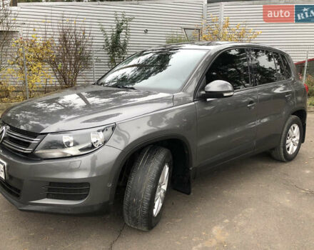 Серый Фольксваген Тигуан, объемом двигателя 2 л и пробегом 212 тыс. км за 14800 $, фото 1 на Automoto.ua