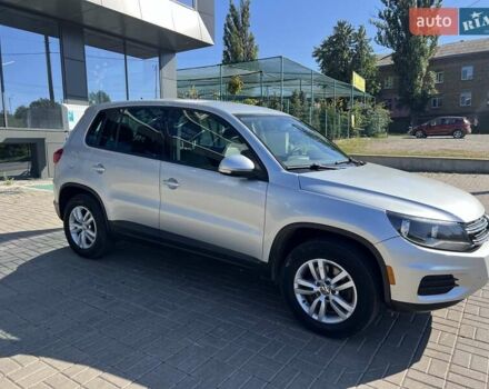 Сірий Фольксваген Тігуан, об'ємом двигуна 2 л та пробігом 160 тис. км за 9999 $, фото 1 на Automoto.ua