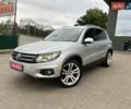 Серый Фольксваген Тигуан, объемом двигателя 2 л и пробегом 216 тыс. км за 10999 $, фото 2 на Automoto.ua