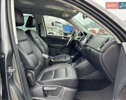 Серый Фольксваген Тигуан, объемом двигателя 1.98 л и пробегом 239 тыс. км за 11000 $, фото 14 на Automoto.ua