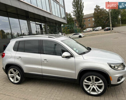 Серый Фольксваген Тигуан, объемом двигателя 2 л и пробегом 216 тыс. км за 10999 $, фото 5 на Automoto.ua