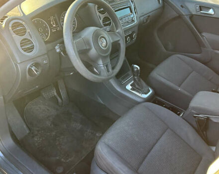 Серый Фольксваген Тигуан, объемом двигателя 1.98 л и пробегом 220 тыс. км за 11000 $, фото 56 на Automoto.ua