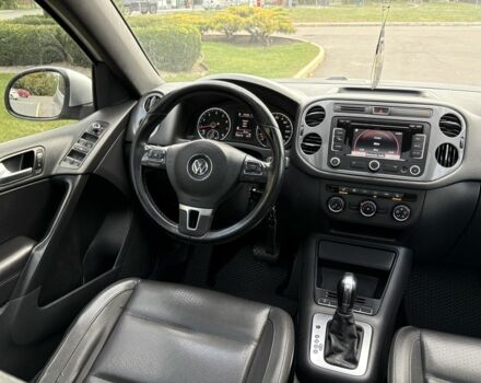 Фольксваген Тігуан 2012 у Кременчуге на Automoto.ua Сірий Фольксваген Тігуан, об'ємом двигуна 2 л та пробігом 250 тис. км за 11777 $, фото 20 на Automoto.ua