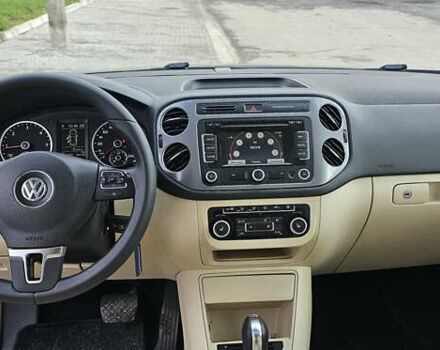 Серый Фольксваген Тигуан, объемом двигателя 2 л и пробегом 260 тыс. км за 13450 $, фото 36 на Automoto.ua
