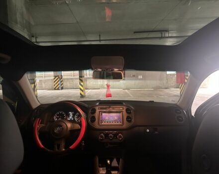 Серый Фольксваген Тигуан, объемом двигателя 2 л и пробегом 199 тыс. км за 11999 $, фото 7 на Automoto.ua