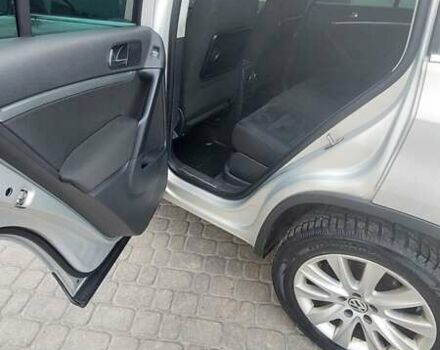 Серый Фольксваген Тигуан, объемом двигателя 1.98 л и пробегом 139 тыс. км за 14400 $, фото 9 на Automoto.ua