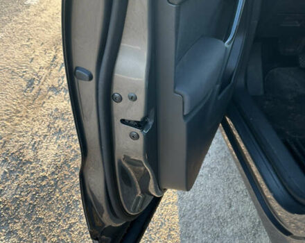 Серый Фольксваген Тигуан, объемом двигателя 1.98 л и пробегом 220 тыс. км за 11000 $, фото 10 на Automoto.ua