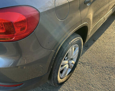 Серый Фольксваген Тигуан, объемом двигателя 1.98 л и пробегом 220 тыс. км за 11000 $, фото 32 на Automoto.ua