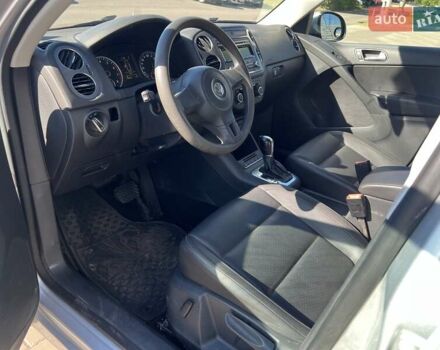 Сірий Фольксваген Тігуан, об'ємом двигуна 2 л та пробігом 160 тис. км за 9999 $, фото 12 на Automoto.ua