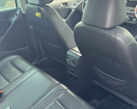 Серый Фольксваген Тигуан, объемом двигателя 1.98 л и пробегом 111 тыс. км за 12700 $, фото 3 на Automoto.ua