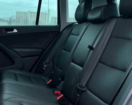 Серый Фольксваген Тигуан, объемом двигателя 2 л и пробегом 195 тыс. км за 10800 $, фото 19 на Automoto.ua