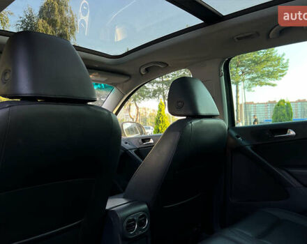 Серый Фольксваген Тигуан, объемом двигателя 2 л и пробегом 195 тыс. км за 10800 $, фото 15 на Automoto.ua