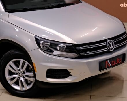 Серый Фольксваген Тигуан, объемом двигателя 2 л и пробегом 170 тыс. км за 9900 $, фото 2 на Automoto.ua