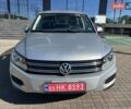 Сірий Фольксваген Тігуан, об'ємом двигуна 2 л та пробігом 160 тис. км за 9999 $, фото 4 на Automoto.ua