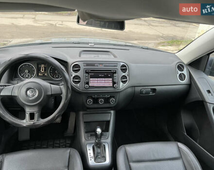 Сірий Фольксваген Тігуан, об'ємом двигуна 2 л та пробігом 224 тис. км за 8999 $, фото 17 на Automoto.ua