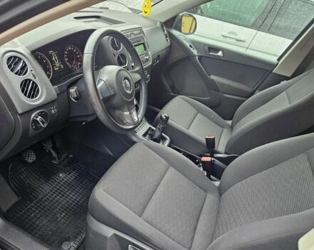 Серый Фольксваген Тигуан, объемом двигателя 1.4 л и пробегом 100 тыс. км за 8000 $, фото 12 на Automoto.ua