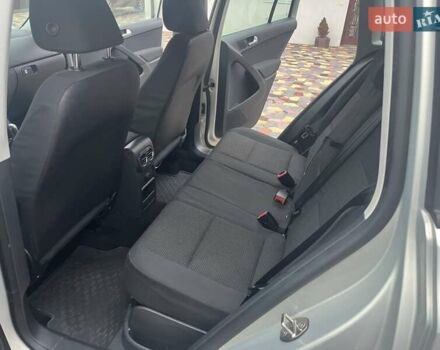 Сірий Фольксваген Тігуан, об'ємом двигуна 2 л та пробігом 255 тис. км за 9600 $, фото 10 на Automoto.ua