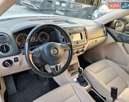 Серый Фольксваген Тигуан, объемом двигателя 2 л и пробегом 184 тыс. км за 10990 $, фото 19 на Automoto.ua