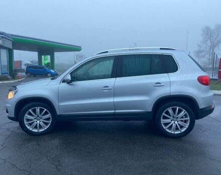 Серый Фольксваген Тигуан, объемом двигателя 2 л и пробегом 176 тыс. км за 10999 $, фото 6 на Automoto.ua