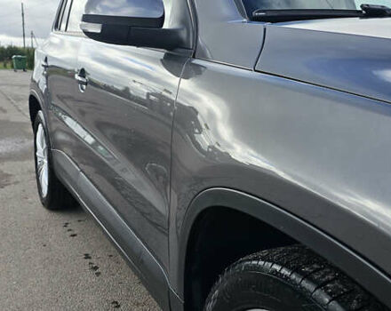 Серый Фольксваген Тигуан, объемом двигателя 2 л и пробегом 260 тыс. км за 13450 $, фото 25 на Automoto.ua