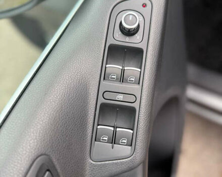 Серый Фольксваген Тигуан, объемом двигателя 1.97 л и пробегом 247 тыс. км за 14500 $, фото 11 на Automoto.ua