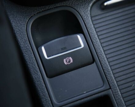 Сірий Фольксваген Тігуан, об'ємом двигуна 2 л та пробігом 129 тис. км за 11600 $, фото 19 на Automoto.ua