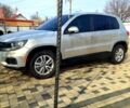 Серый Фольксваген Тигуан, объемом двигателя 20 л и пробегом 219 тыс. км за 11500 $, фото 9 на Automoto.ua