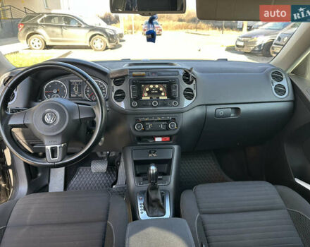Серый Фольксваген Тигуан, объемом двигателя 1.97 л и пробегом 240 тыс. км за 15600 $, фото 9 на Automoto.ua