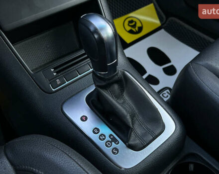 Серый Фольксваген Тигуан, объемом двигателя 2 л и пробегом 195 тыс. км за 10800 $, фото 12 на Automoto.ua