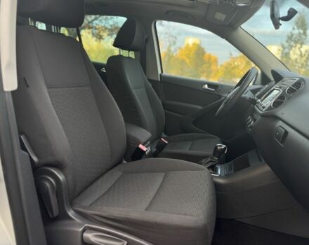 Серый Фольксваген Тигуан, объемом двигателя 2 л и пробегом 170 тыс. км за 9990 $, фото 8 на Automoto.ua