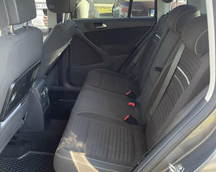 Серый Фольксваген Тигуан, объемом двигателя 1.97 л и пробегом 240 тыс. км за 15600 $, фото 16 на Automoto.ua