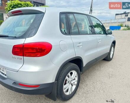 Сірий Фольксваген Тігуан, об'ємом двигуна 1.98 л та пробігом 132 тис. км за 11500 $, фото 5 на Automoto.ua