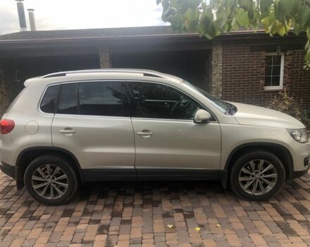 Серый Фольксваген Тигуан, объемом двигателя 2 л и пробегом 134 тыс. км за 11000 $, фото 2 на Automoto.ua