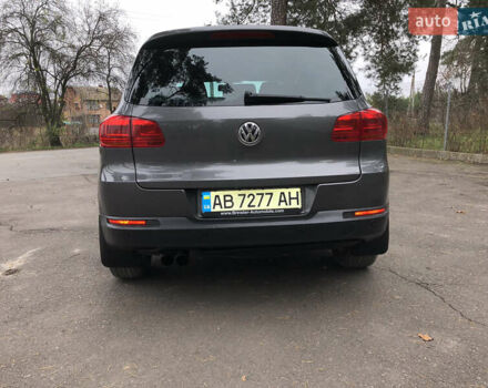 Серый Фольксваген Тигуан, объемом двигателя 2 л и пробегом 212 тыс. км за 14800 $, фото 4 на Automoto.ua