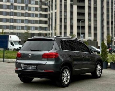 Сірий Фольксваген Тігуан, об'ємом двигуна 2 л та пробігом 186 тис. км за 14500 $, фото 4 на Automoto.ua