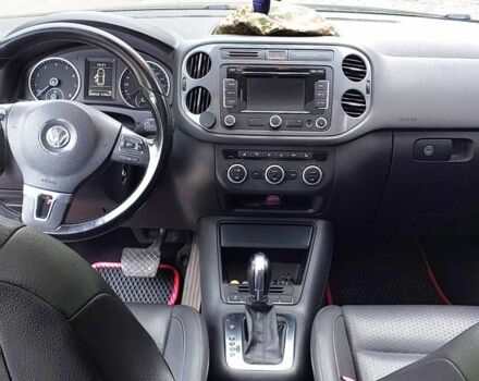 Сірий Фольксваген Тігуан, об'ємом двигуна 2 л та пробігом 205 тис. км за 12200 $, фото 14 на Automoto.ua