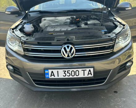 Серый Фольксваген Тигуан, объемом двигателя 1.97 л и пробегом 240 тыс. км за 15600 $, фото 6 на Automoto.ua