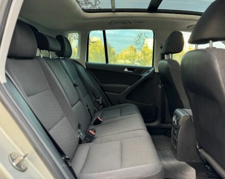 Серый Фольксваген Тигуан, объемом двигателя 2 л и пробегом 170 тыс. км за 9990 $, фото 9 на Automoto.ua