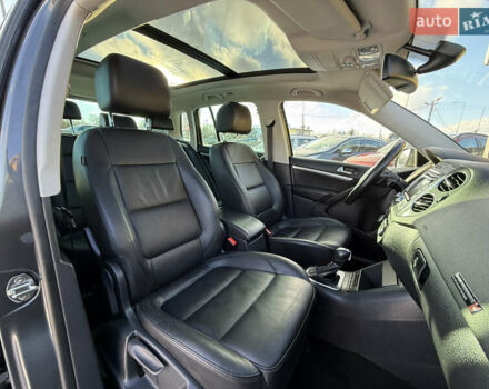 Серый Фольксваген Тигуан, объемом двигателя 2 л и пробегом 205 тыс. км за 15500 $, фото 26 на Automoto.ua