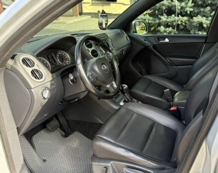 Фольксваген Тігуан 2012 у Кременчуге на Automoto.ua Сірий Фольксваген Тігуан, об'ємом двигуна 2 л та пробігом 250 тис. км за 11777 $, фото 14 на Automoto.ua