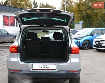 Серый Фольксваген Тигуан, объемом двигателя 1.98 л и пробегом 165 тыс. км за 10500 $, фото 18 на Automoto.ua