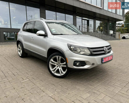 Серый Фольксваген Тигуан, объемом двигателя 2 л и пробегом 216 тыс. км за 10999 $, фото 3 на Automoto.ua